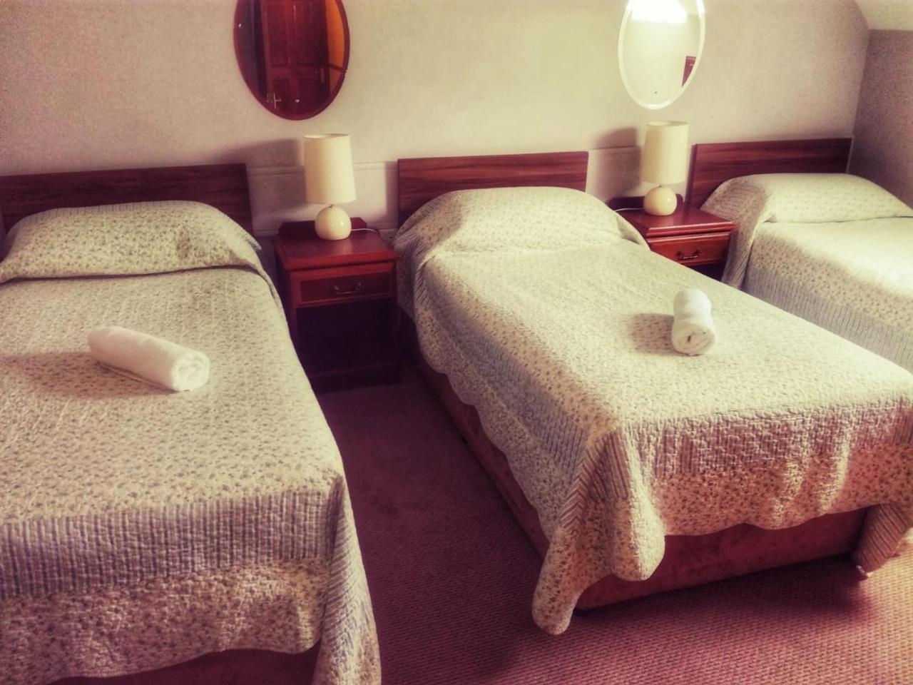 Amber Lodge Budget Accommodation Galway Extérieur photo